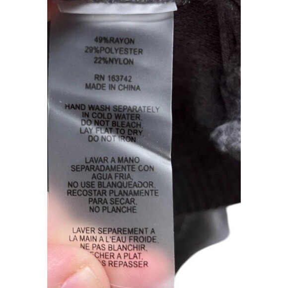 Aaeda Cardigan Women's Size 3X Gray Floral Sweater Felted Flowers - Picture 7 of 7